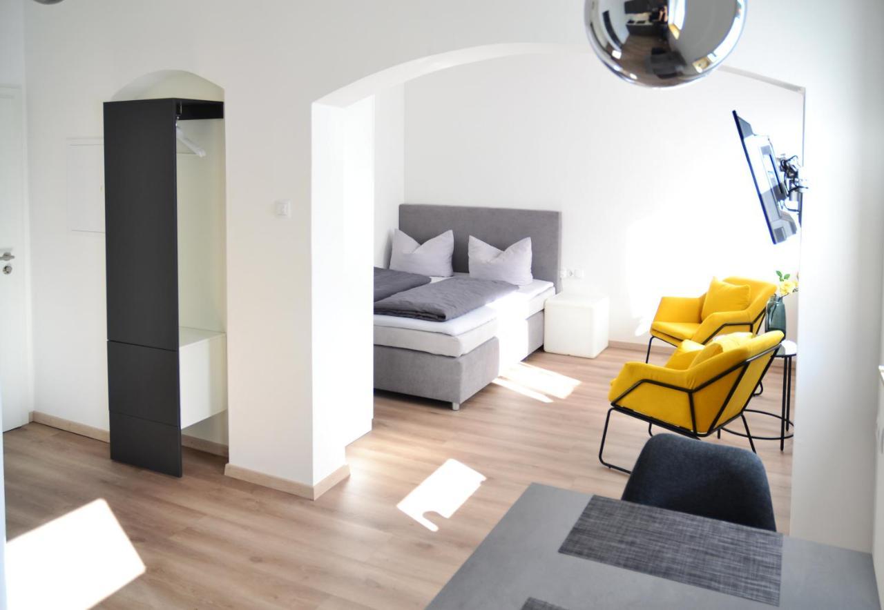 Hotel-Garni 'Zum Weinkrug' Sommerhausen Zewnętrze zdjęcie