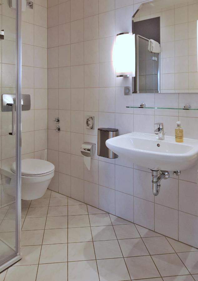 Hotel-Garni 'Zum Weinkrug' Sommerhausen Zewnętrze zdjęcie