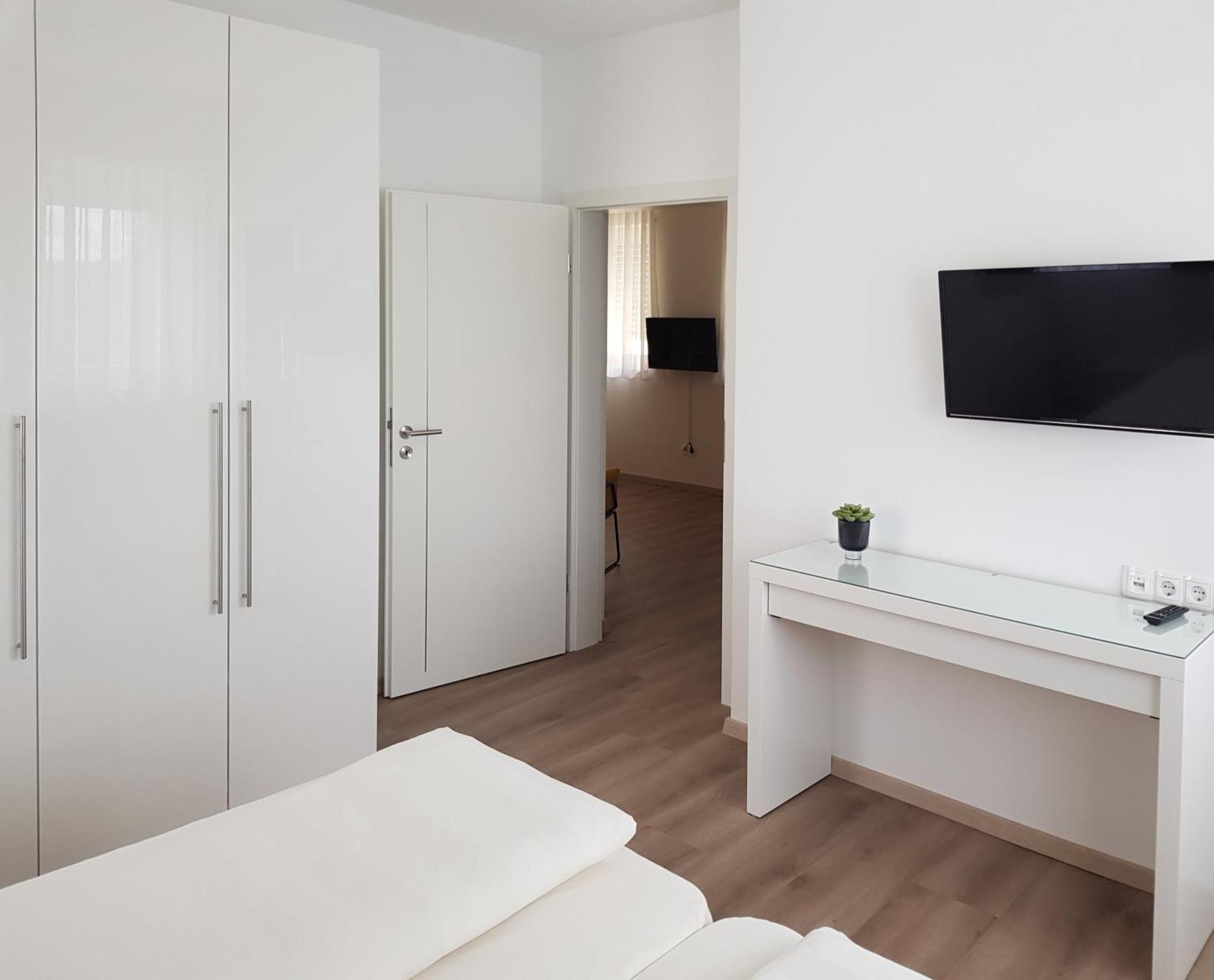 Hotel-Garni 'Zum Weinkrug' Sommerhausen Pokój zdjęcie